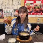 Murase Sae Instagram - #dailylook 神田数代KKの空き時間✊🏻❤️‍🔥 深夜0:54～ 「好きやねんけどどうやろか」本日、第2話放送✨ 📱見逃し配信▶︎TVer／ytv MyDo! 話を重ねていくごとに 数代ちゃん突っ走っていきます😂🫶🏻 第2話も、是非みてね^_^ 苺の日だったからサービスで乗っけてくれた🤲🏻🍓🍨 #好きどや