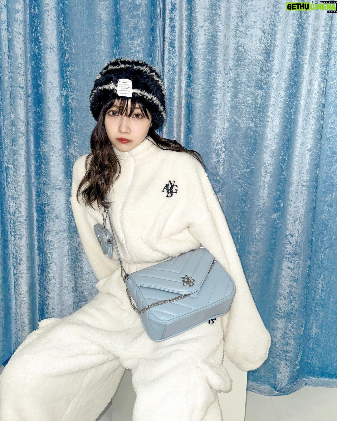 Murase Sae Instagram - #dailylook お正月の雰囲気はどこへやら🥹💭🌅 すっかり日常に戻った。。✨ 昨日は新作の撮影をしてたよ^_^ 本日19:00〜 日テレ「突破ファイル」 バイト草薙さんのコーナーに出演させていただきます🐻🥊 深夜0:54~ 「好きやねんけどどうやろか」は、いよいよ第1話が放送✨ 📱見逃し配信▶︎TVer/ytv MyDo! ドラマ撮影も残すところ、あと少しだ😳 ぜひ!!!!!🫶🏻 宜しくお願いします^_^
