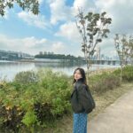 Murase Sae Instagram - #dailylook おはよう🌞 ひと息つきながら🚲☁️ 한강 (Han River, 漢江)