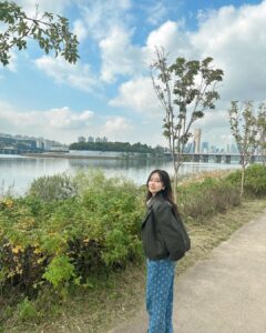 Murase Sae Instagram - #dailylook おはよう🌞 ひと息つきながら🚲☁️ 한강 (Han River, 漢江)