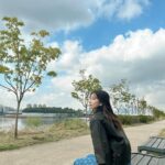 Murase Sae Instagram - #dailylook おはよう🌞 ひと息つきながら🚲☁️ 한강 (Han River, 漢江)