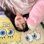 Murase Sae Instagram – #dailylook なんだろな、実家に帰るたびスポンジボブ増えてるんだよな🤔🧽笑