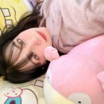 Murase Sae Instagram – #dailylook なんだろな、実家に帰るたびスポンジボブ増えてるんだよな🤔🧽笑