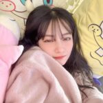 Murase Sae Instagram – #dailylook なんだろな、実家に帰るたびスポンジボブ増えてるんだよな🤔🧽笑