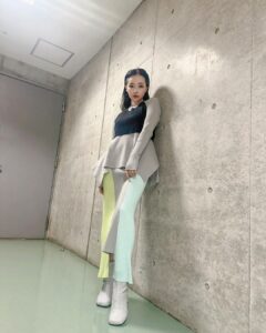 Murase Sae Instagram - #dailylook TGC和歌山🍊 今年も来れて嬉しいです^_^ @xgirljp さんと @azulbymoussy_official さんのステージ ありがとうございました🫶🏻💋 うちわとボードバッチし見えてたよー！！！！✨✨ ほんとうに、嬉しい！ありがとうね^_^ みなさんのおかげで楽しい１日になりました❤︎ また会えますように〜😊 #TGC #和歌山