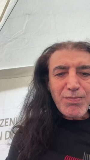 Murat Kekilli Instagram - Bir kan üç can parolası ile @kizilay a kan bağışında bulundum.Hepinizi sağlıklı olmaya davet ediyorum.❤️🎸🤘