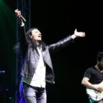Murat Kekilli Instagram - Bu fotoğraf hangi konserden bilmiyorum. Bileniniz var mı? 🤘🎸