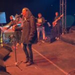 Murat Kekilli Instagram - Hakkari Yüksekova’nın 3400 rakımlı Cilo dağında”Dağlar Dağlar” şarkısını söylemeseydik konser eksik kalmaz mıydı? 😊 🎸🤘