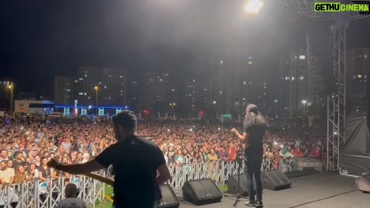 Murat Kekilli Instagram - Bizi dünyada avara eden bin beter olsun! 🤘🎸🤟🏽