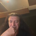 Murat Kekilli Instagram - Nihayet İzmir zamanı! 23 Ekim Pazartesi akşamı saat 19’da Özgür Filistin için mitinge geliyorum. İzmir Konak Meydanına hazır mısınız? 🇹🇷🌙🎸