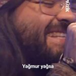 Murat Kekilli Instagram - Murat KEKİLLİ İle Rock Eli programımız her cumartesi akşamı saat 23:30’da @trtmuzik ekranlarında. Bu akşamki konuğumuz sevgili @retrobus_ @trt1 @trtmuzik