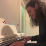 Murat Kekilli Instagram – Her cumartesi saat 23:30’da @trtmuzik ekranlarında buluşalım. Murat KEKİLLİ İle Rock Eli programının bu haftaki konuğu can dostum @boragencerofficial 🤘🎸🎸🤘