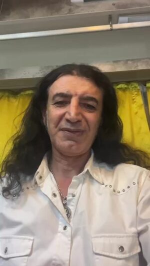 Murat Kekilli Instagram - Başakşehir konseri canlı.🤘🎸