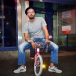 Murathan Muslu Instagram - Saturday Night Fever on the John-Street Foto by Klimt - thx #johnstraße #snf #saturdaynightfever #blockfever #bycicles #gohome #2018 #vienna #snapseed #uni #asics #6 #sixdaysbackinvienna Johnstraße 1150 Wien