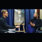 Murathan Muslu Instagram - Hamburger Filmfest 2021 Deutschland Premiere für Stefan Ruzowitzky's @struzow Criminal-Thriller - HINTERLAND kinomagazin by Tim Fischer ( @kinomgazin) Ein Kriegsheimkehrer will 1920 in Wien einen Serienmörder fassen: Stefan Ruzowitzkys fast ausschließlich vor Bluescreen gedrehter Thriller "Hinterland" mit Murathan Muslu und Max von der Groeben hat am Samstag auf dem Filmfest Hamburg seine Deutschlandpremiere gefeiert. Ab 7. Oktober läuft der Film regulär im Kino. Unsere Interviews gibt's demnächst auf YouTube: youtube.com/spaetvorstellung (Link in Bio) @murathanmuslu @maxvdg @struzow @squareone_entertainment @schmidt_schumacher_pr @filmfesthamburg @freibeuterfilm @amourfoufilm @klauskelterborn #Hinterland #Thriller #Bluescreen #MurathanMuslu #MaxvonderGroeben #StefanRuzowitzky #Interview #Videointerview #Press Junket #Premiere #Filmpremiere #Roter Teppich #Red Carpet #Filmfest Hamburg #FFHH #FFHH2021 #FFHH21 #Kino #Film #Movie #Cinema #Video #YouTube #Spätvorstellung #Kinomagazin PS: Danke an das Team vom Hamburger Filmfest - Murathan Muslu 🙏
