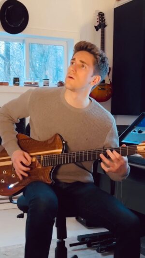 Myles Erlick Instagram - It’s called WHISKEY ON THE CEILING and it’s out now🔥😆
•
•
•
•
#reels #music #country #rock #explore #insta #musician #producer #artist #spotify #applemusic #viral #studio #lifestyle