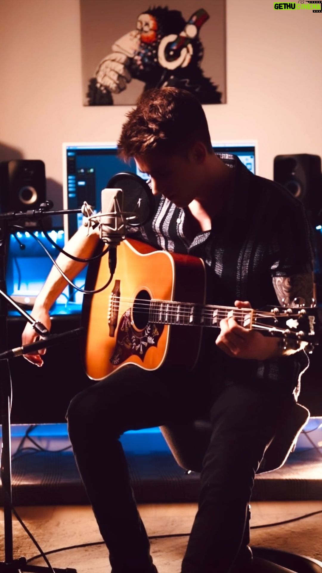 Myles Erlick Instagram - #throwback to my debut country single ‘NORTHMAN’ (Acoustic Version)🤘🏼🙌🏼 • • • • #reels #instagram #country #music #northman #canada #unitedstates #USA #musician #acoustic #guitar #lifestyle #spotify #applemusic #producer #original