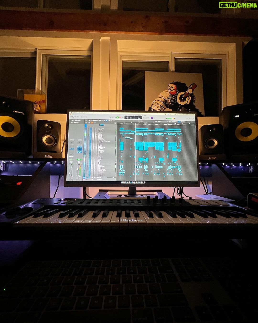 Myles Erlick Instagram - music, music, music🙌🏼😈 #comingsoon • • • • #musician #producer #artist #country #rock #originals #instagram #lifestyle #indie #explore #insta #spotify #applemusic