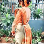 NAKSHATRA TRINAYANI Instagram - Chuttu chutti vachavaa..🙈 . . . . . #nakshatra #telugutiktok #telugusong #narasimhamovie #thalaiva❤️ #soundaryarajinikanth #marathilook😍❤ #saree_love #positivevibesonly #sixyardsofsheerelegance #blushing #i̇nstalove #ɪɴsᴛᴀᴅᴀɪʟʏ #obsessedwithme #❤ #☺️❤️