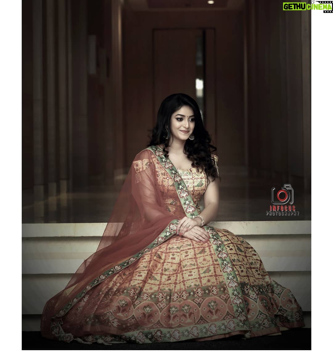 NAKSHATRA TRINAYANI Instagram - Buttabomma😅🥰❤💃 . 📸 @infocusphotography_madhu . #HappySoul #mondayvibes #smileforyou #smilemore #selflove #innerpeace #innerbeauty #ThursdayVibes #WorkLove #SelfLove #HappySoul #divinitywithin #smileforyourself #happiness #loveyourself #photoshoot #diva #favoriteperson