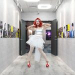 NaNa Master Instagram - 求子鴻老師的陰影面積😅 看得出來我扮誰嗎？不是八點檔包紮頭的那位阿姨！ ⋯ ⋯ ⋯ 是『蕾哈那』啦 想一起成為巨星嗎？ 《1500之星選拔賽》等你參加 想擁有各種音樂技能，快加入《1500聲量音創學院》 葛萊美獎製作人＆陳子鴻老師 正在尋找下一個BRUNO MARS與RIHANNA！ ⦿ 關於〈1500聲量音創學院〉： 由葛萊美得主James Fauntleroy, Larrance Dopson與企業家Twila True於美國洛杉磯創立。1500美國校長之一James Fauntleroy擔任過知名藝人Bruno Mars, Beyonce, Rihanna及Justin Timberlake等歌曲創作人。台灣校區由知名音樂製作人陳子鴻擔任校長，號召各界音樂人一同加入人才培育行列。 暑假進修熱烈招生中！ 詞曲創作（平日班/假日班） 編曲（平日班/假日班） 先修實作（樂理班/LOGIC班） 零基礎新手創作（密集班/週間班） 基礎編曲實作（A/B/C/D班） ➤➤ 網路搜尋「1500聲量音創學院」了解更多課程內容 ⦿ 關於《1500聲量音樂祭暨1500之星選拔賽》 此次活動以「音樂是一種生活態度」為主題，帶出音樂創作即認真生活、音樂與生活密不可分的態度及風格。徵件時間即日至6/11止！得獎者可獲得一萬元獎學金及免費單曲製作機會！ ➤➤ 網路搜尋「1500之星選拔賽」進入streetvoice網頁參加活動！ @1500soundacademytaipei #1500聲量音創學院 #1500之星選拔賽