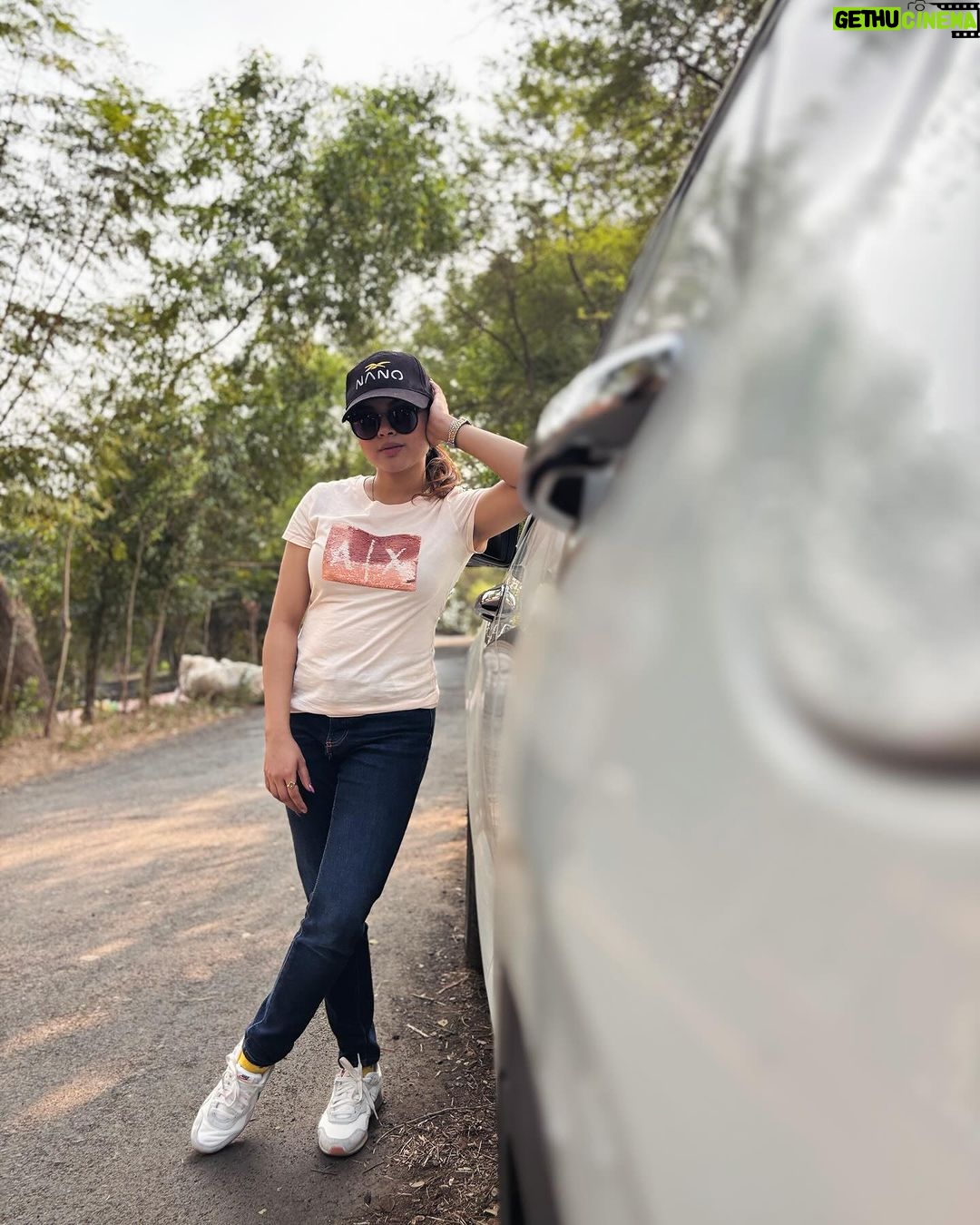 Nabanita Das Instagram - Moments..❤️ @eko_taa @souvikbanerjee.9 @manojojha007 📸- @myselfsubhro