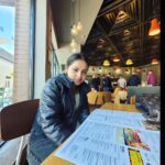 Nabanita Das Instagram - Life is uncertain, Have your meal first..🥗🍷🥘 #happysunday #sundayfoodday Nando's Aldershot