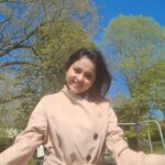 Nabanita Das Instagram - Bcz it's trending.. #reelkarofeelkaro #reelitfeelit #tredingreels Aldershot England UK