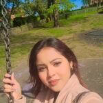 Nabanita Das Instagram - Bass yuhi..🩷 #reelkarofeelkaro #reelitfeelit #londontrip Brickfields Country Park