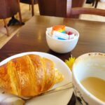 Nabanita Das Instagram - morning should be like this......🌼☕️🥐 #vacationmode #goodmorningpost #travel Aldershot