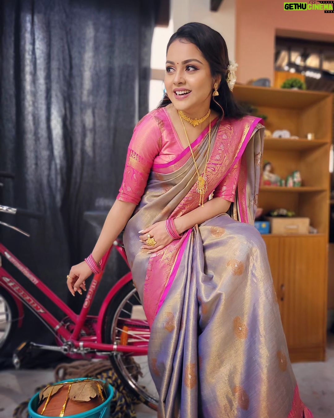 Nabanita Das Wiki Biography Age Gallery Spouse And More