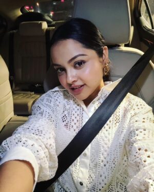 Nabanita Das Instagram - Fasten your seat belt...
Kiyuki mausam bigadne wala hain....😉