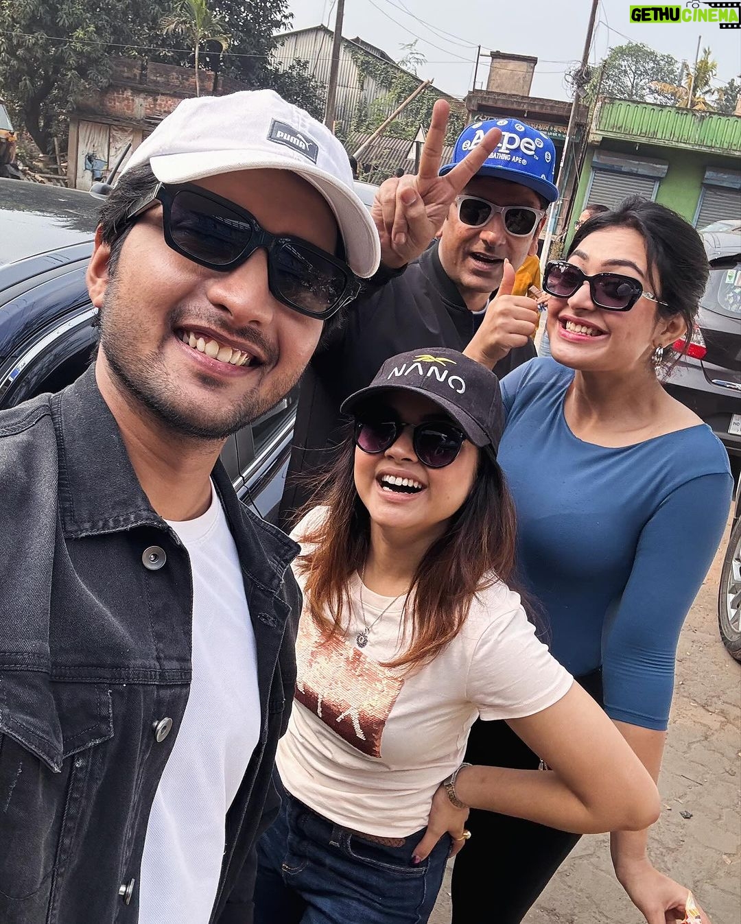 Nabanita Das Instagram - Moments..❤️ @eko_taa @souvikbanerjee.9 @manojojha007 📸- @myselfsubhro