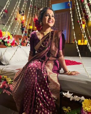 Nabanita Das Instagram - Life is not perfect....But my saree pleats can be👌❤️🫶
Picture courtesy 📸  @myselfsubhro