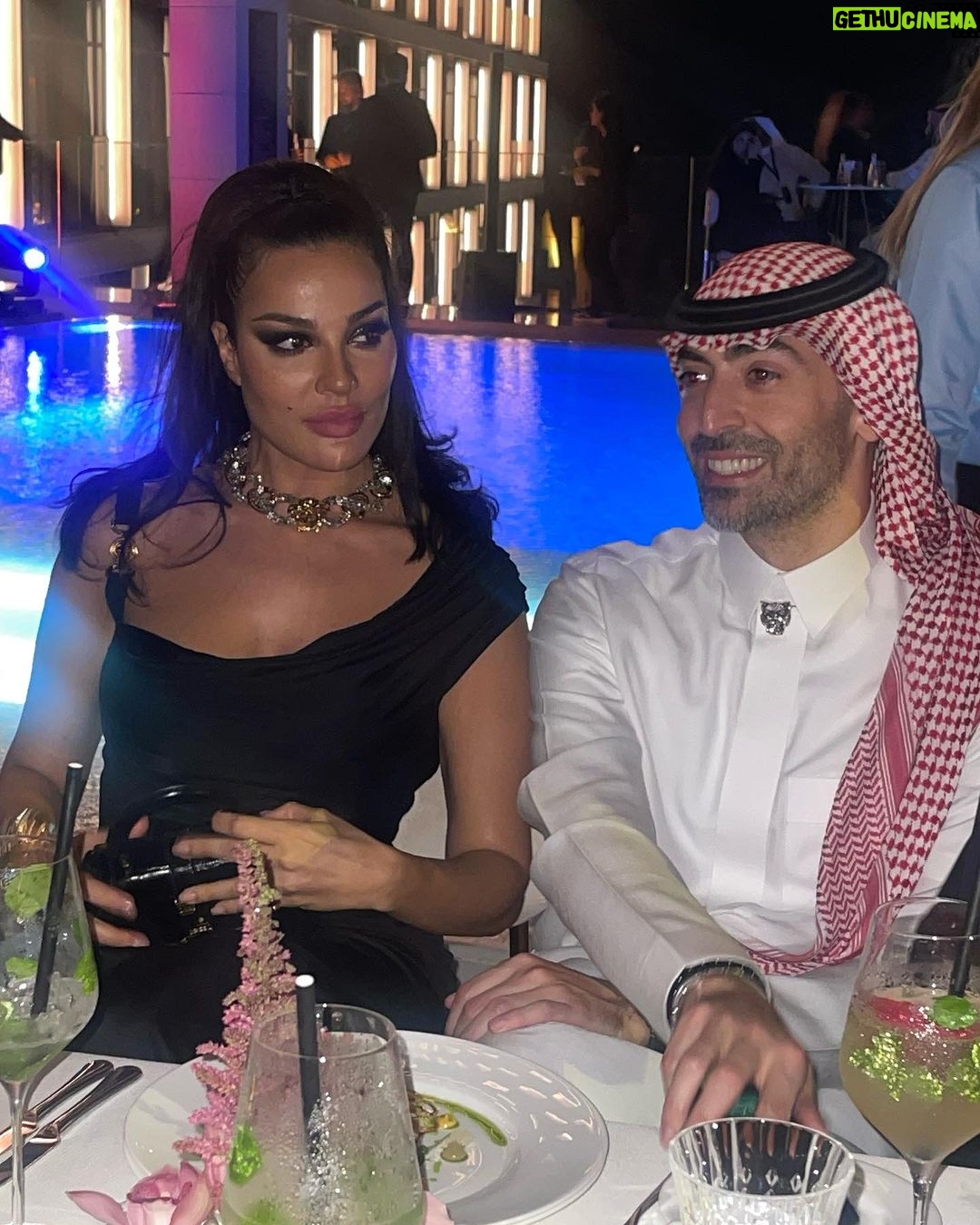 Nadine Njeim Instagram - Photo dumps from @redseafilm 🖤🎥❤️ so happy I had a chance to meet my favourite stars. Thank you @moalturki and @jomanaalrashid for your hospitality and beautiful energy. We had such a wonderful time , it’s beyond words! #redseafilmfestival #vanityfair