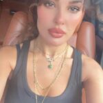 Nadine Njeim Instagram - I can see the sky … I can hear the birds … I can see them flyyy … 💕💋 #nadinenassibnjeim