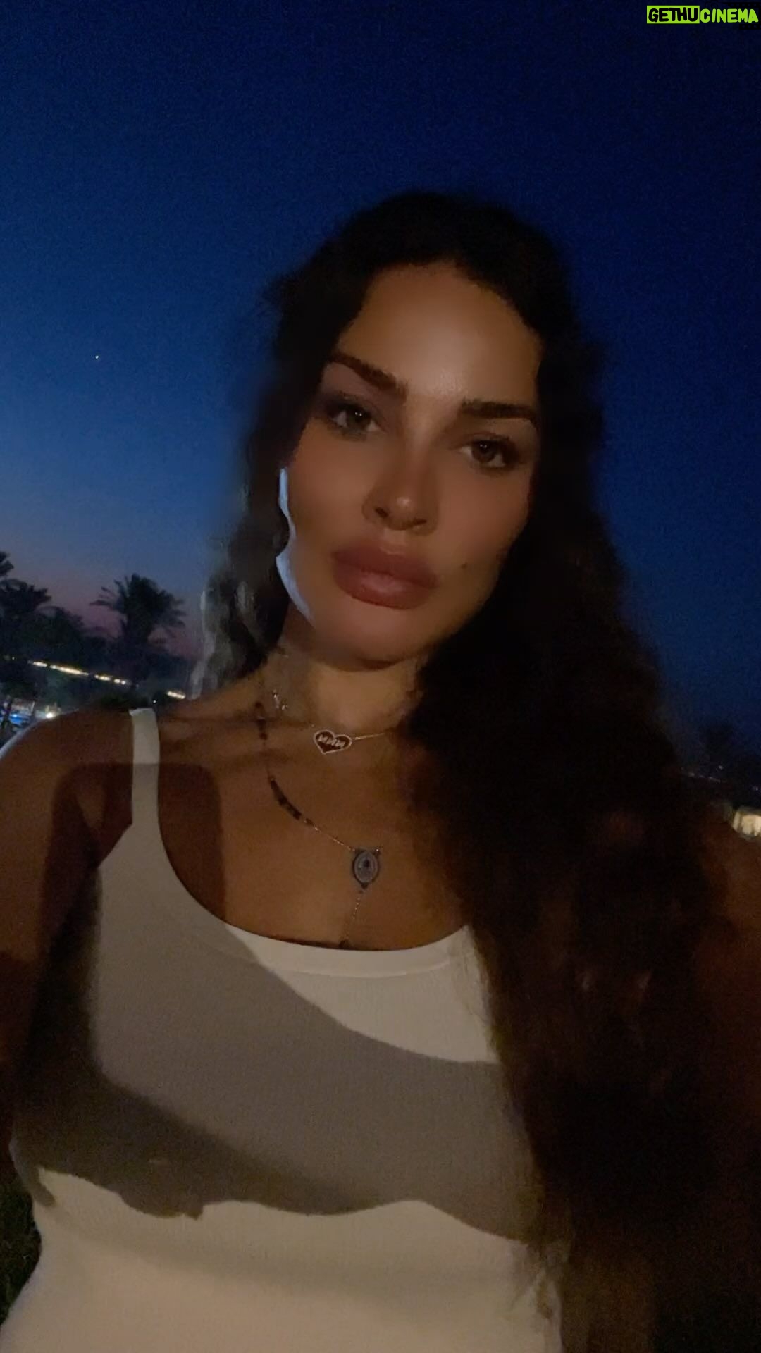 Nadine Njeim Instagram - Love the colour of the sky 🌌