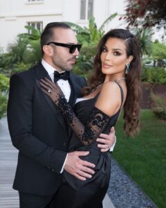 Nadine Njeim Instagram - I like how we first met … I appreciate what we went through… I love what we are now… and I’m looking forward to building our empire ❤️ #5N #NNNNN #نادين_نسيب_نجيم