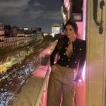 Nadine Njeim Instagram - بعتذر عم حط هيدا البوست يلي كان لازم ينزل من ١٠ ايام بس بسبب الظروف طبعاً ما كان اله مطرح ابداً . بعيداً عن القضية يلي كلنا مؤمنين ومتعاطفين و متمسكين فيها و عم نعمل جهدنا حتى ندعم الابرياء المدنيين بفلسطين من خلال صفحاتنا بس مجبورة نزل هيك لسببين لانه عم يعملوا عليي حمالات فولو و انفولو حسابات وهمية و ريبورت كتير 😕… وطبعاً نحنا ملزمين نكفي شغلنا و التزاماتنا و لكن ما رح نوقف دعمنا من خلال صفحاتنا ونستمر بالدعم و بالمقابل شغلنا مسؤولية علينا و الشركات الملتزمين معن. بحبكن من كل قلبي و الله ينصركم و يقويكم يا رب 🤲🏼 🇵🇸🇵🇸🇵🇸 ويرحم كل الشهداء. #نادين_نسيب_نجيم @thepeninsulaparis il me paraissait essentiel de prendre le temps de vous remercier une dernière fois pour votre accueil et votre hospitalité . Grâce à vous, j'ai passé un superbe séjour.