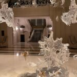 Nadine Njeim Instagram - بعتذر عم حط هيدا البوست يلي كان لازم ينزل من ١٠ ايام بس بسبب الظروف طبعاً ما كان اله مطرح ابداً . بعيداً عن القضية يلي كلنا مؤمنين ومتعاطفين و متمسكين فيها و عم نعمل جهدنا حتى ندعم الابرياء المدنيين بفلسطين من خلال صفحاتنا بس مجبورة نزل هيك لسببين لانه عم يعملوا عليي حمالات فولو و انفولو حسابات وهمية و ريبورت كتير 😕… وطبعاً نحنا ملزمين نكفي شغلنا و التزاماتنا و لكن ما رح نوقف دعمنا من خلال صفحاتنا ونستمر بالدعم و بالمقابل شغلنا مسؤولية علينا و الشركات الملتزمين معن. بحبكن من كل قلبي و الله ينصركم و يقويكم يا رب 🤲🏼 🇵🇸🇵🇸🇵🇸 ويرحم كل الشهداء. #نادين_نسيب_نجيم @thepeninsulaparis il me paraissait essentiel de prendre le temps de vous remercier une dernière fois pour votre accueil et votre hospitalité . Grâce à vous, j'ai passé un superbe séjour.