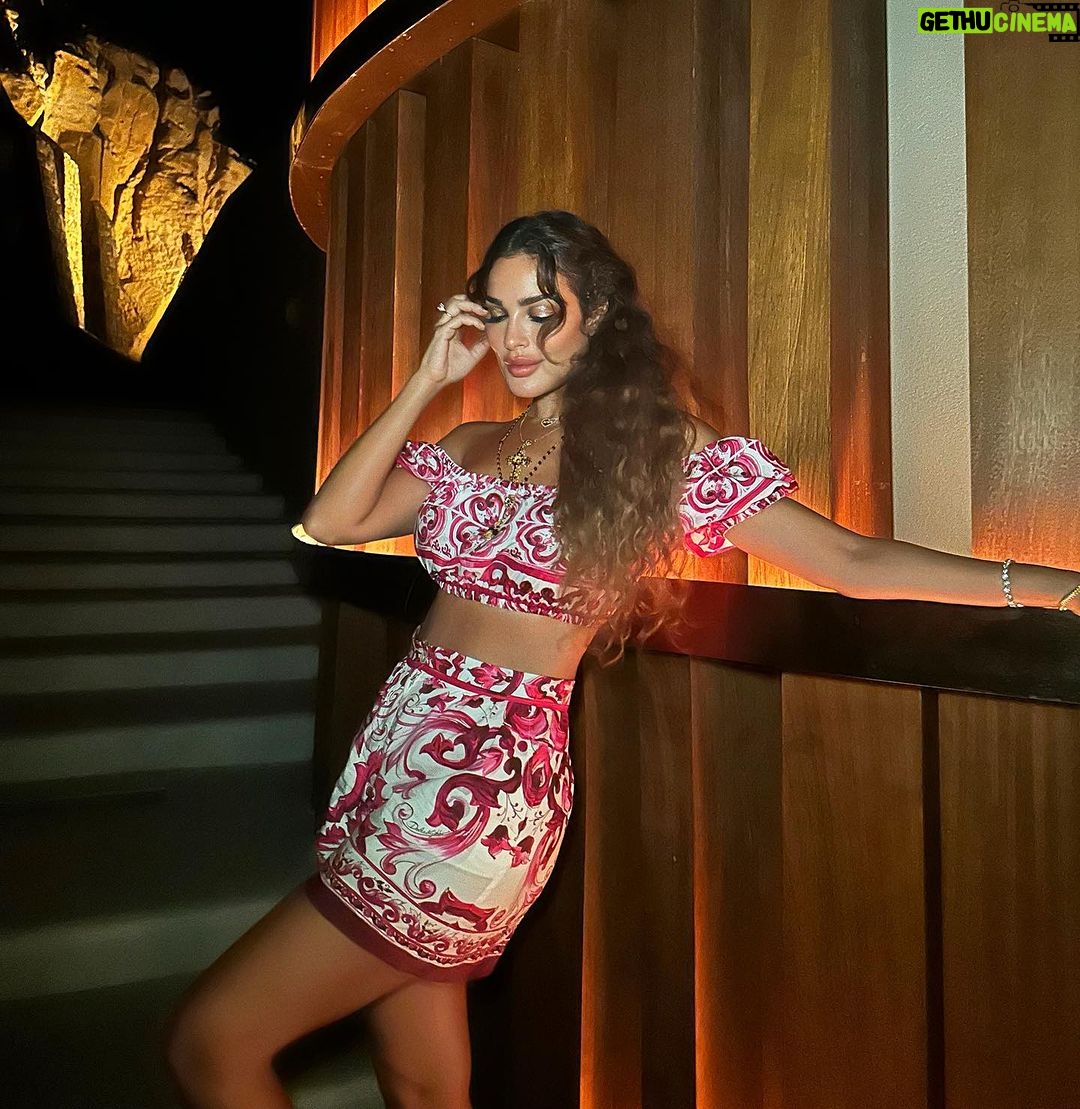 Nadine Njeim Instagram - Dolce vita 💖 #vacation #summer #nadinenassibnjeim #نادين_نسيب_نجيم