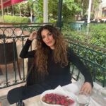 Nadine Njeim Instagram - Helloooo 🥰❤️🍎🍓🍉🍒 #nadinenassibnjeim #نادين_نسيب_نجيم كيف قضيتوا العيد ؟ وين رحتوا خبروني ؟ وبرجع بعايدكم كمان مرة وينعاد عليكم وعلى كل محبينكم بالبركة والصحة 🥰