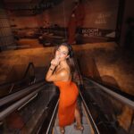 Nadine Njeim Instagram - If life gives you lemons , make orange juices 🥤 🧡🍊🐅 @printempsdoha @dohaoasis hair by @victorkeyrouz Make up by NADINE 💄 #nadinenassibnjeim#نادين_نسيب_نجيم