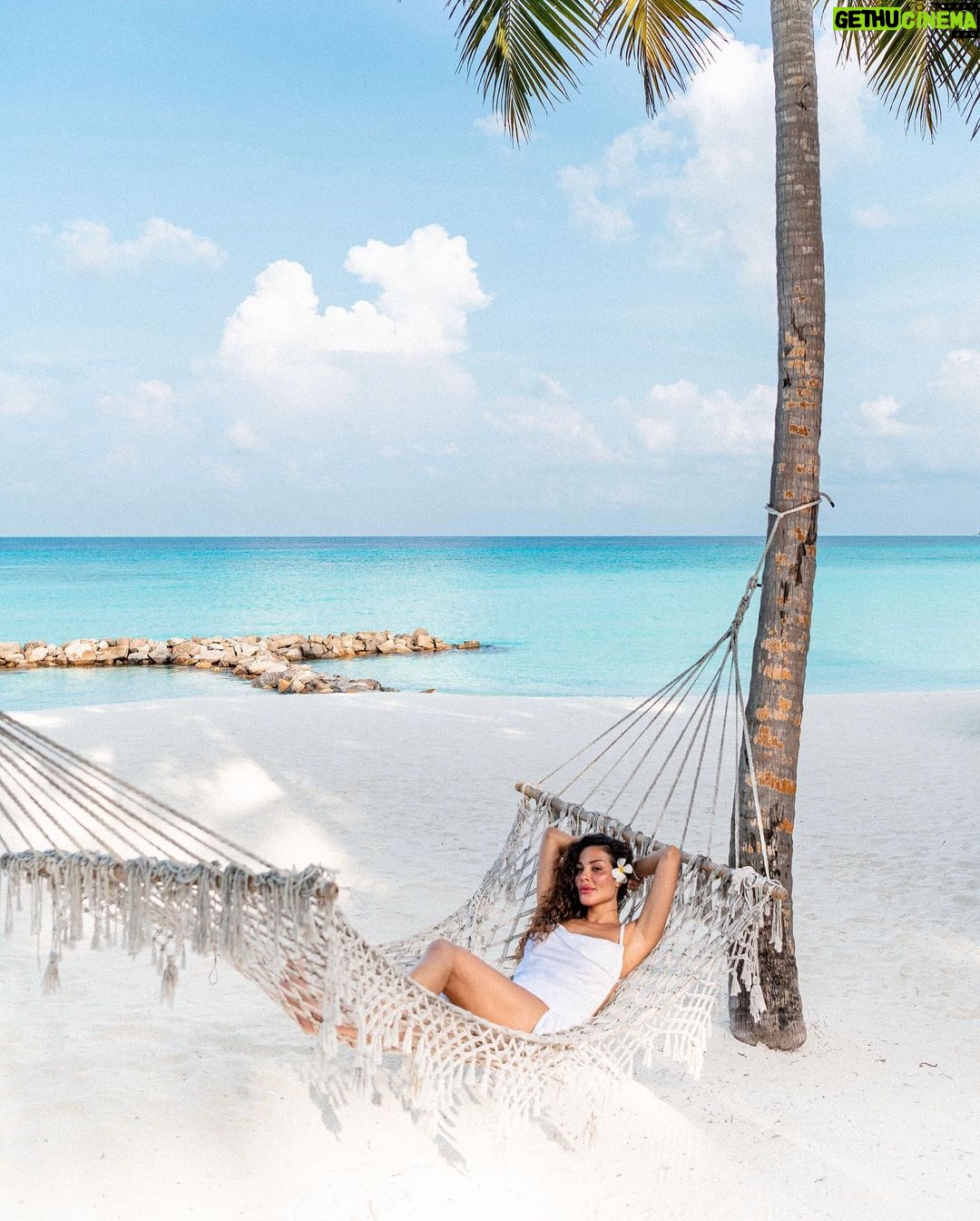 Nadine Nassib Njeim - 275.9K Likes - Sky above , sand below , peace within…
Never bored in the Maldives
Thank you @ooreethirah @ooresorts for making our vacation so special 💖👙🙌🏼
#nadinenassibnjeim #نادين_نسيب_نجيم