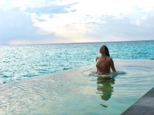 Nadine Nassib Njeim Instagram - I followed my heart and it took me all the way to the Maldives , a place of Heaven on earth 🐠🐬🐳🐙🦀🍉
@ooreethirah 
#nadinenassibnjeim 
#نادين_نسيب_نجيم