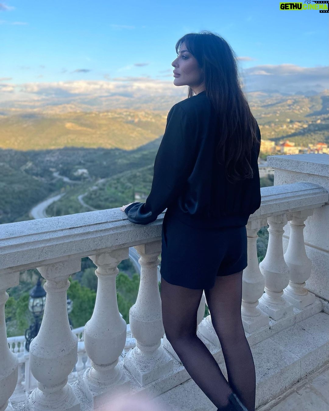 Nadine Njeim Instagram - Good morning… صباح الخير … صباح الجمال والرواق والاحلام #نادين_نسيب_نجيم