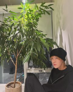 Nakamoto Yuta Instagram - Have a good night 🌙