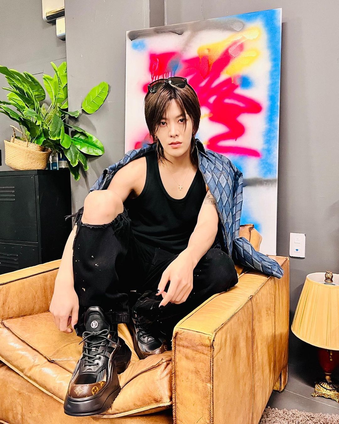 Nakamoto Yuta Instagram - @louisvuitton #LVArchlight #LVFashion #LVArchlight2.0 #LVY2K