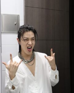 Nakamoto Yuta Instagram - Are you ready Colombia🤟😎