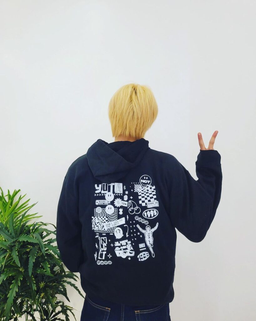 Nakamoto Yuta Instagram - #capsulebyNCT127 @capsulebynct127 @represent nct127.shop + 항상 고마워용~~^^